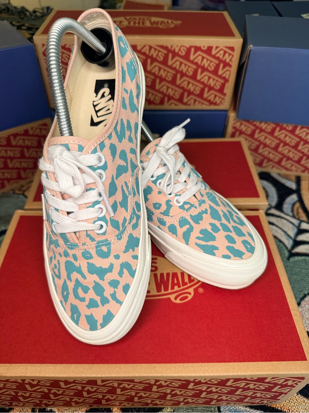 NEARLY NEW Vans Authentic Lx 44 Cheetah Sepia Rose Men 8/Women 9.5